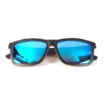 Lunettes de soleil Martin Black en bois d'ébène pour hommes, design rectangulaire élégant.