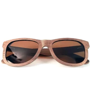Lunettes de soleil en bois de noyer Howker Grey avec monture carrée et verres gris foncé offrant une protection UV400.