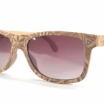 Lunettes mixte écoresponsables Austin Brown en érable, parfaites pour un look estival et une vision confortable.