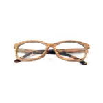 Lunettes Naxos Brown : confortables et légères, idéales pour un look élégant tout en garantissant un port agréable au quotidien.