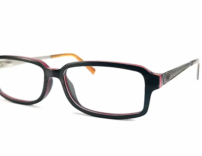 Découvrez nos lunettes mixte en bois de noyer rectangulaire Syrma