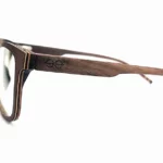 Découvrez nos lunettes en bois de noyer d'une version optique Kea