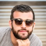 Monture Clubmaster CLASSIC XP 268 en combinaison de bois chêne et teck, mettant en valeur un look vintage moderne.