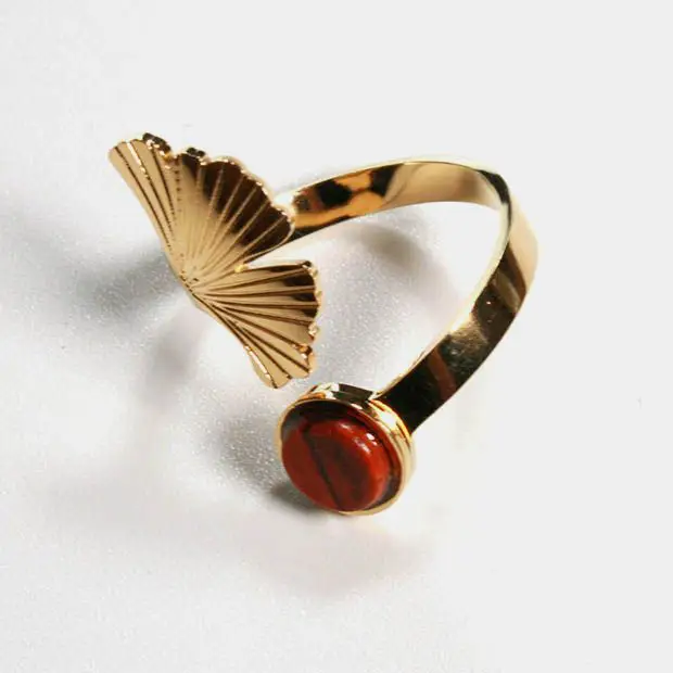 Bague en bois et métal doré by My-essenciel