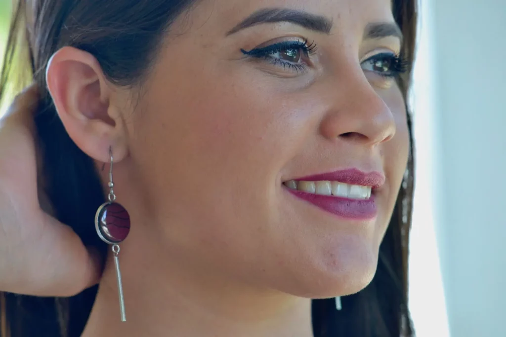 boucle d'oreille pendante en bois d'amarante