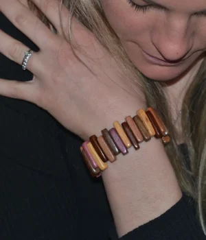 Acheter Bracelet Bois Multicolore Gladys en Ligne - Élégance et Confort au Quotidien