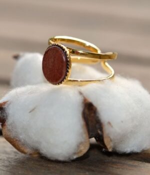 Bague ovale en bois d’amarante sur acier inoxydable doré