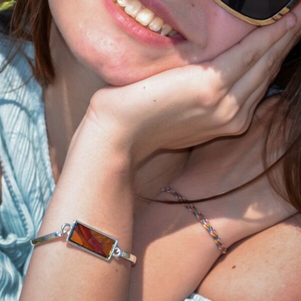 Gros plan sur la chaîne de rallonge ajustable du bracelet Orline, offrant un ajustement personnalisé.