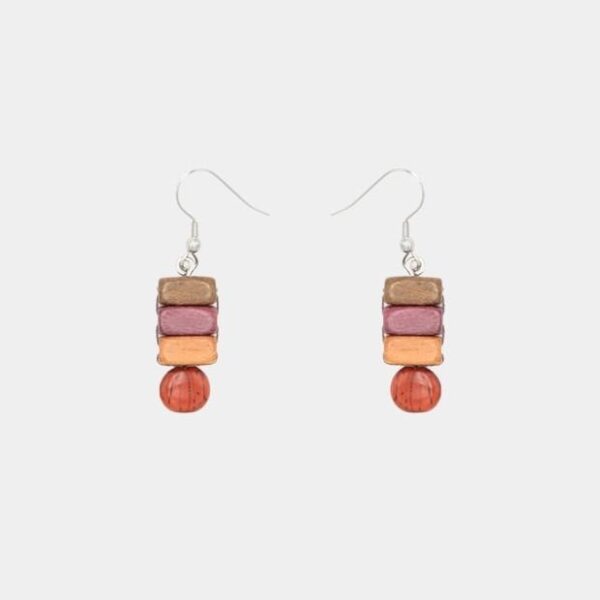 Boucles d'oreilles artisanales Dona en bois réalisées avec des essences naturelles (Amarante, Murier, Néflier, Palissandre).