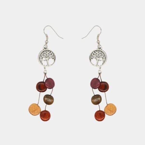 Boucles d'oreilles élégantes et colorées, parfaites pour compléter les tenues printemps-été, réalisées dans une démarche éco-friendly.
