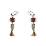 Boucles d'oreilles élégantes avec pendentif en forme de chouette et perle en bois précieux d'amarante.