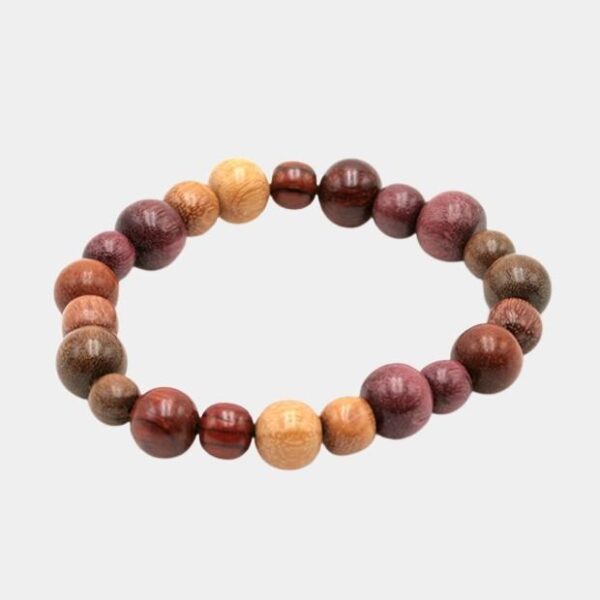 Bracelet bois multicolore Petty avec perles en amarante, mûrier, néflier et palissandre sur fond gris
