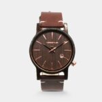 Montre cuir ébène pour homme, élégance raffinée avec cadran en palissandre. En stock, livraison 48h. Cliquez pour en savoir plus !