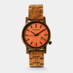 Montre en bois de noyer pour homme avec cadran rouge orange.