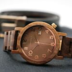 Vue de face de la montre en bois gaiac London