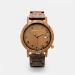 Montre bois gaiac London sur fond vert