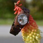 Montre femme automatique Océane en bois d'ébène avec cadran nacré