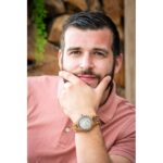 Montre en bois automatique Jones avec cadran squelette et boîtier en noyer