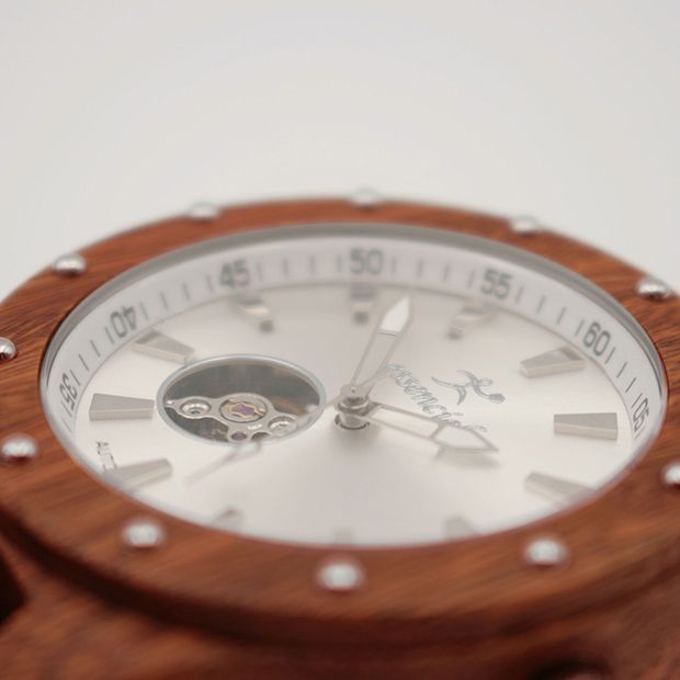 Bracelet en bois de palissandre de la montre automatique Martin