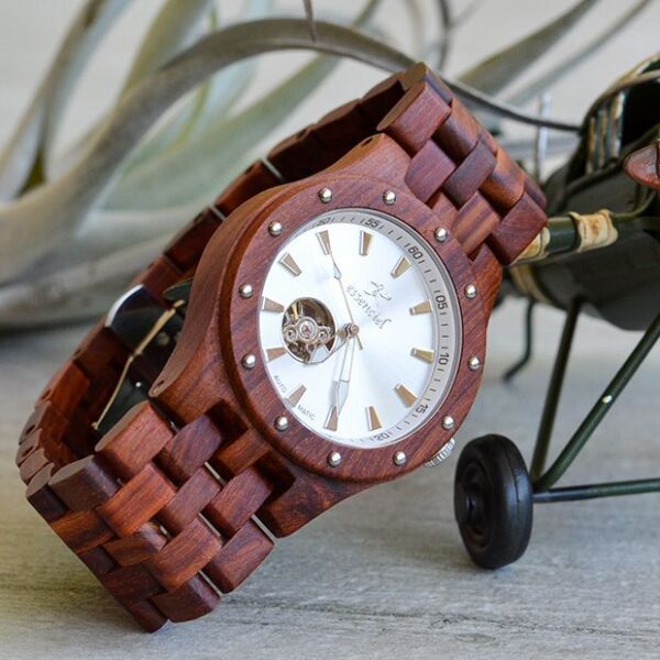 Verre en saphir inrayable de la montre automatique collection Martin