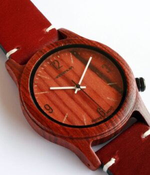 Cadran en bois de palissandre de la montre cuir homme palissandre Mars, élégance naturelle et sophistication