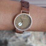 Montre citadine en bois de noyer - Confort et légèreté exceptionnels