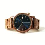 Montre Pegasus en bois de noyer avec bracelet et fermoir double sécurité
