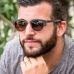 Monture style clubmaster des CLASSIC 390E Brown, fabriquée à partir de matériaux éco-responsables.