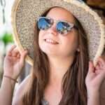 Lunettes Clubmaster en bois Classic 211 AE, monture légère et design raffiné.