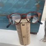 Lunettes en bois Paul Optic 3, monture élégante et écoresponsable pour femme, avec un design intemporel.