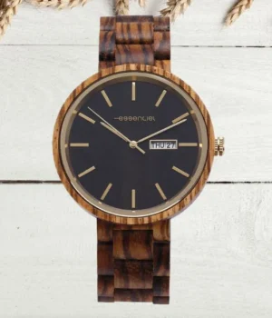 Montre Sailler élégamment présentée dans son coffret en bois naturel