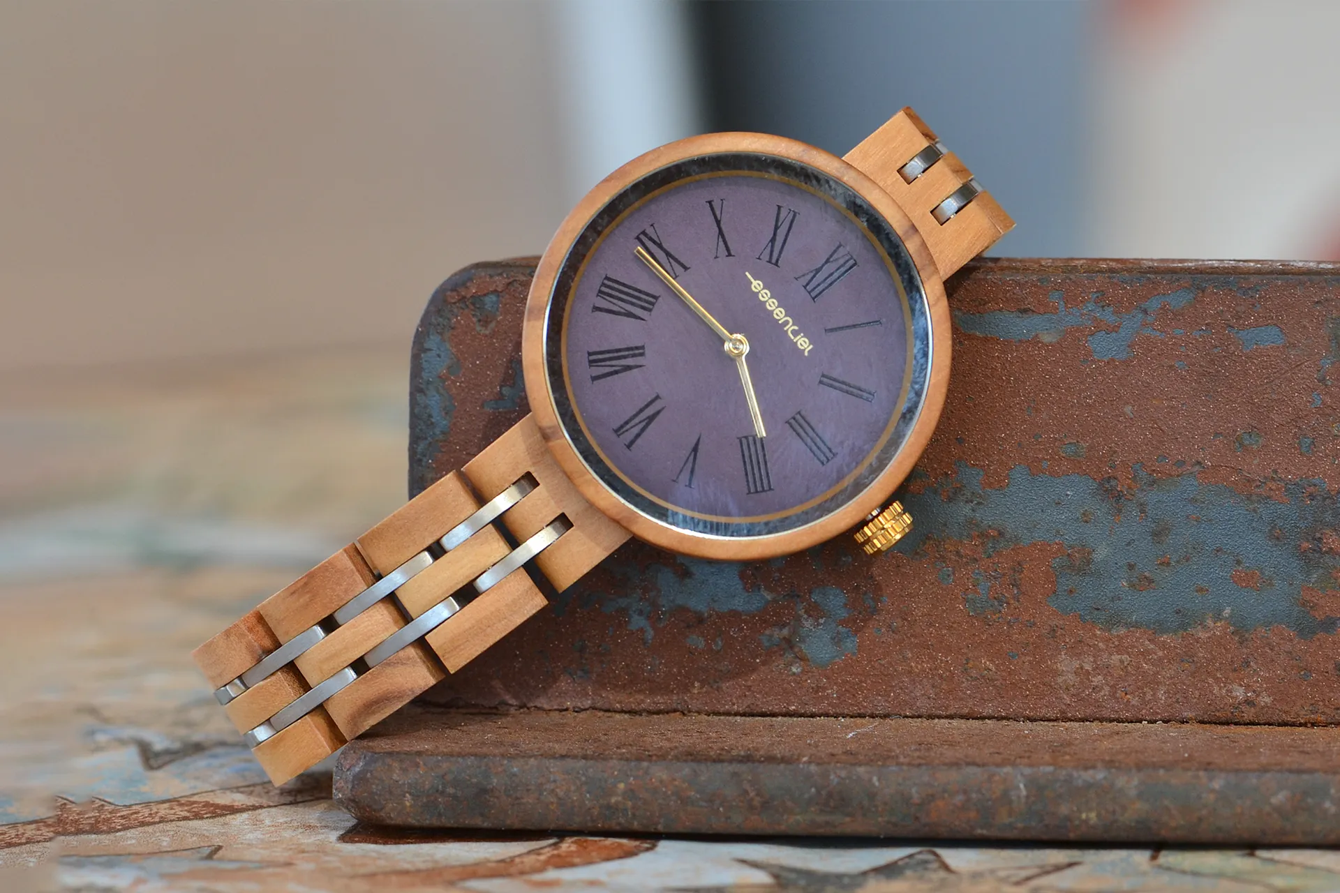 Illustration du mouvement japonais de haute précision intégré dans la montre Katia, garantissant une exactitude sans faille.