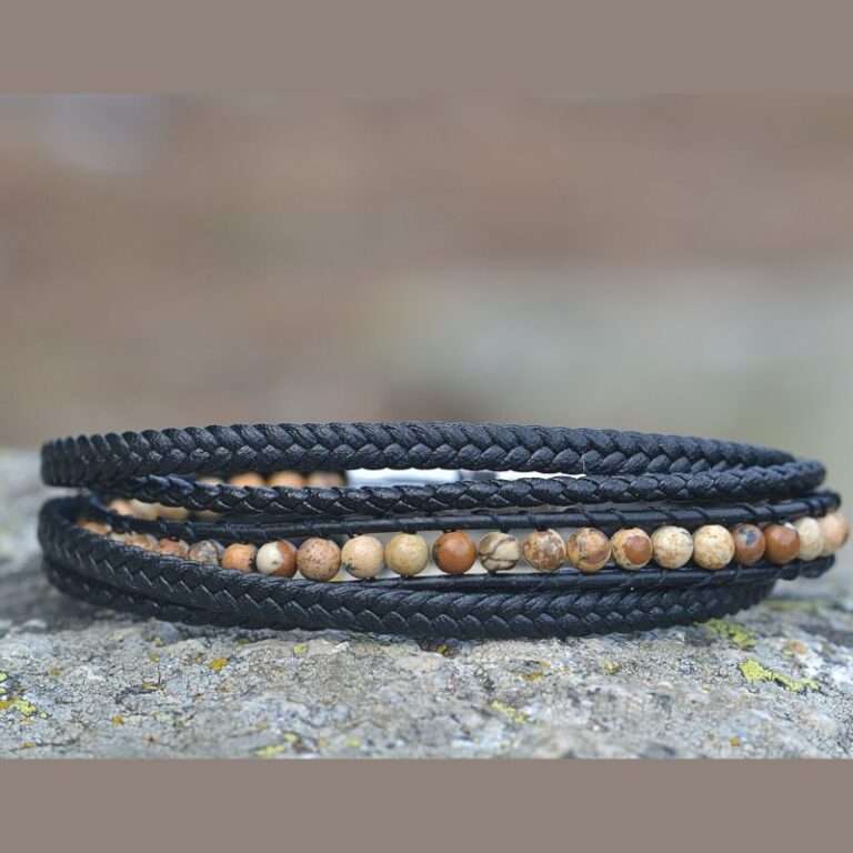 Bracelet homme multi-rangs en cuir noir avec des pierres naturelles de jaspé Tero, élégant et artisanal.