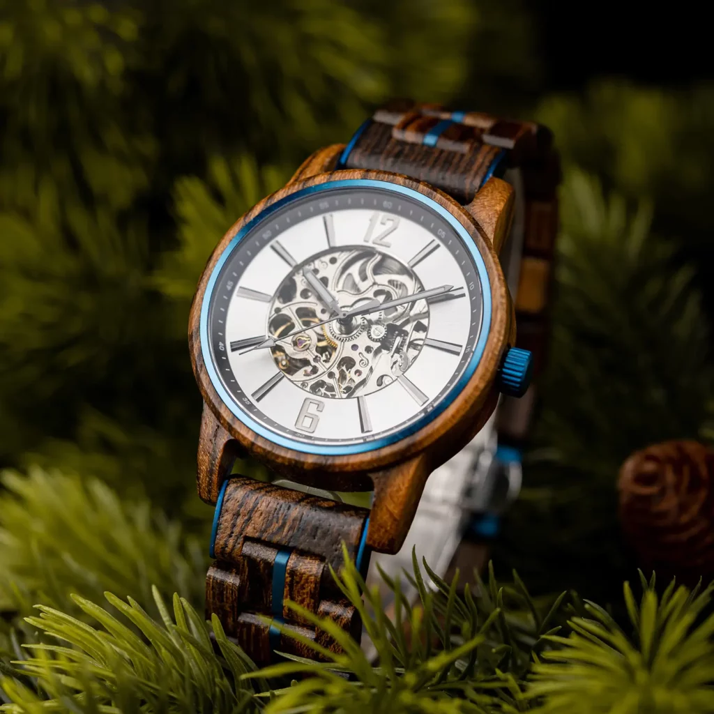 La montre bois automatique Zenitha incarne l’union parfaite entre design naturel et technologie horlogère de pointe.