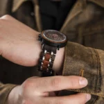 Montre chronomètre en bois Stryker, association de matériaux naturels et de précision japonaise Miyota PE602.