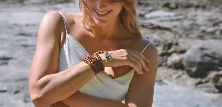 Découvrez des montres en bois écoresponsables et élégantes, parfaites pour offrir un cadeau unique à la Fête des Mères 2025. Commandez maintenant !