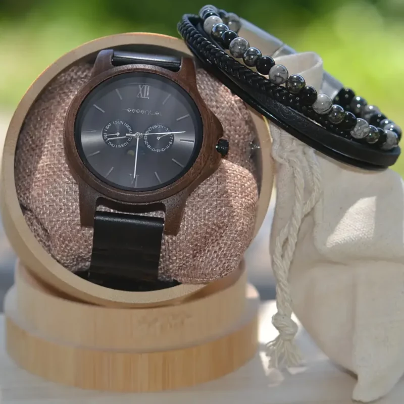Montre Moon phase2 homme avec cadran bois et affichage phases lunaires, boîtier bois naturel, design raffiné et original.