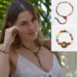 Coffret bijoux en bois et pierres turquoise avec bracelet réglable, style bohème chic.