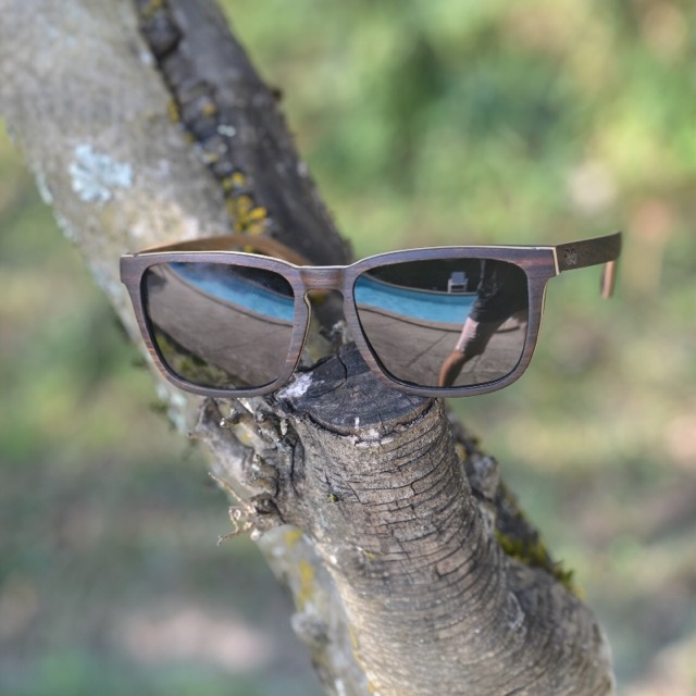 Lunettes soleil bois ébène Sacha-Black – Image 2