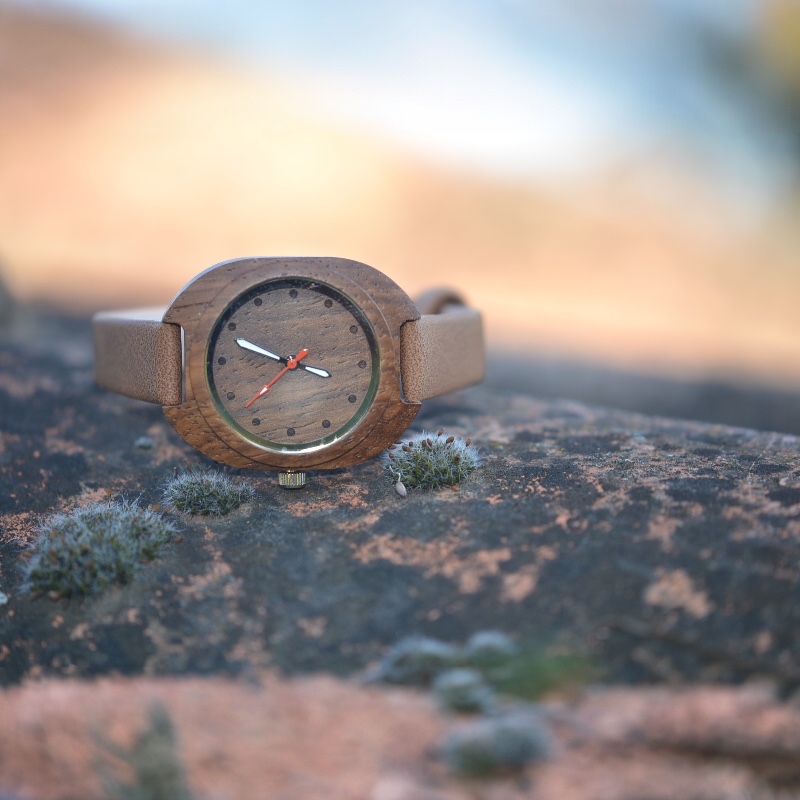 Montre femme noyer cuir marron Victoria – Image 3