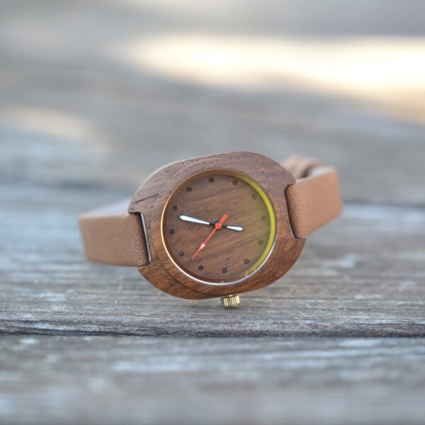 Montre femme noyer cuir marron Victoria