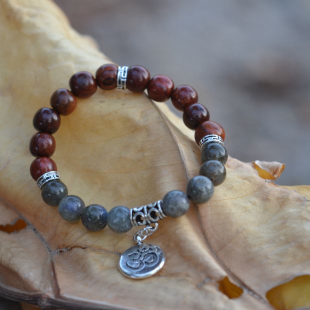 Bracelet méditation bois et labradorite Caro